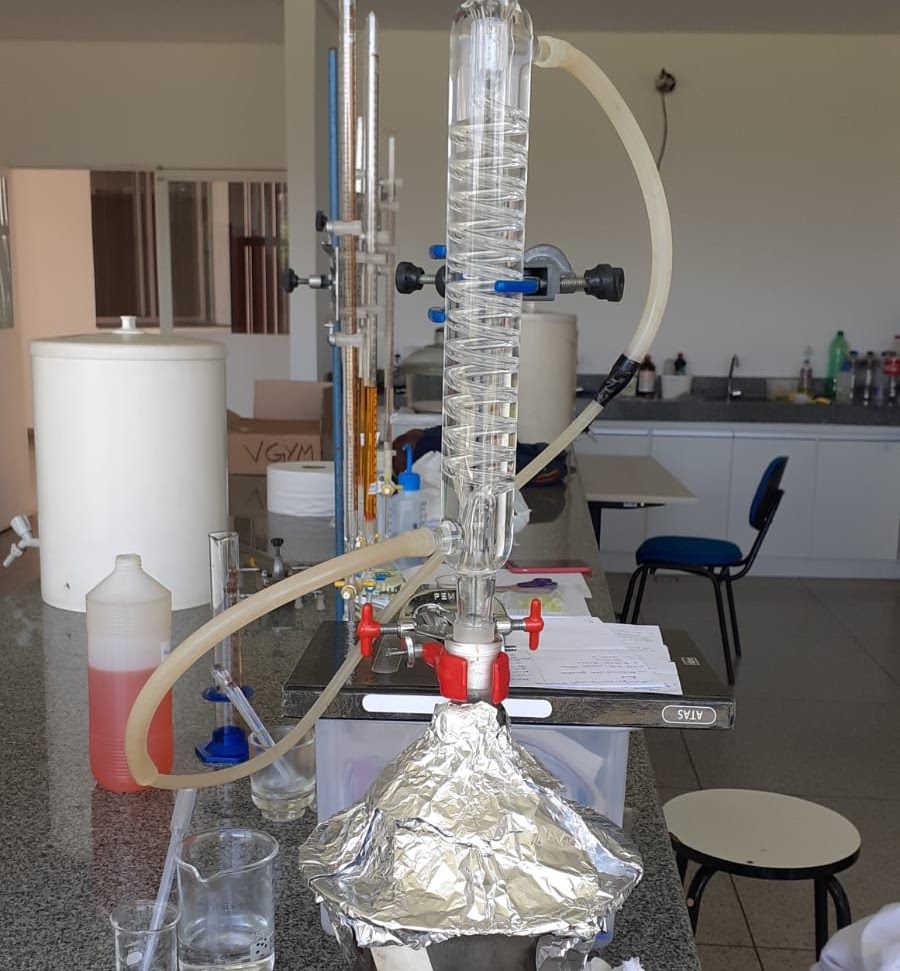 Montagem experimental da iniciação científica no laboratório da UEG